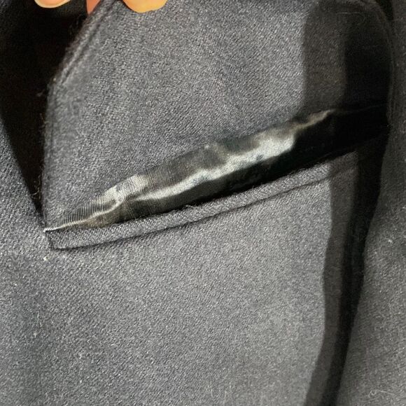 Jos.A.Bank Wool & Cashmere Blend Single Breasted Classic Navy Blazer Sports Coat - Picture 8 of 15